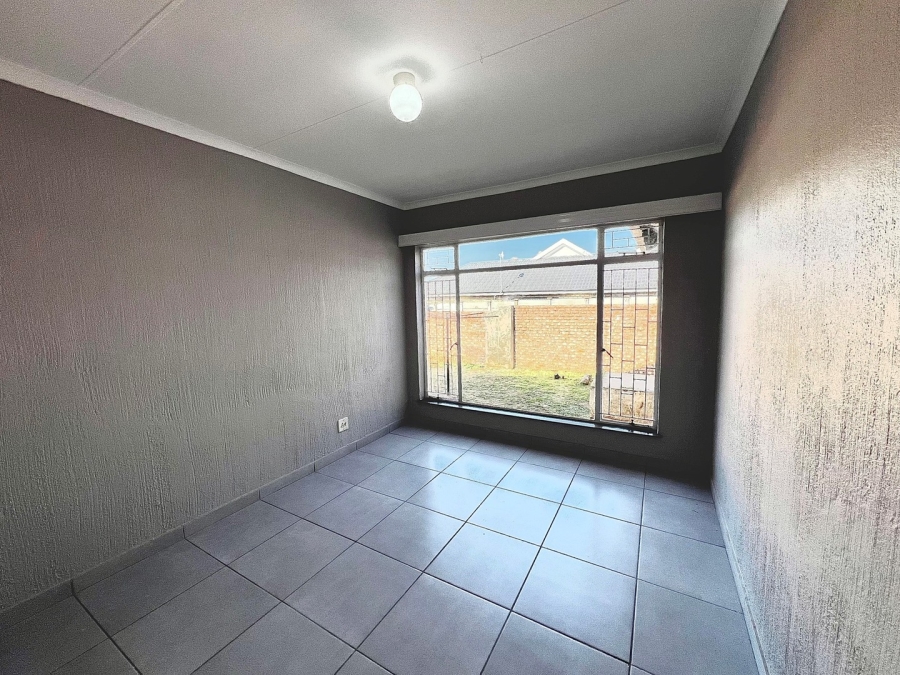 3 Bedroom Property for Sale in Universitas Ridge Free State